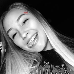 Meet your Posher, Carly